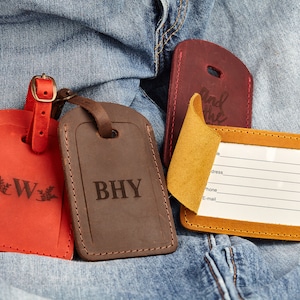 Personalisierter Pass & Gepäckanhänger aus Leder mit Gravur