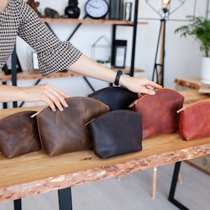 Trousse Dopp femme, cadeau fête des mères, trousse de toilette personnalisée pour elle, pochette accessoires en cuir, cadeau personnalisé pour femme, fête des mères