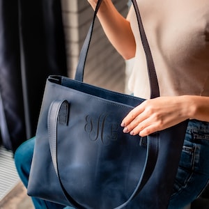 Handmade Leather Tote Bag: Personalized Work Shoulder Bag