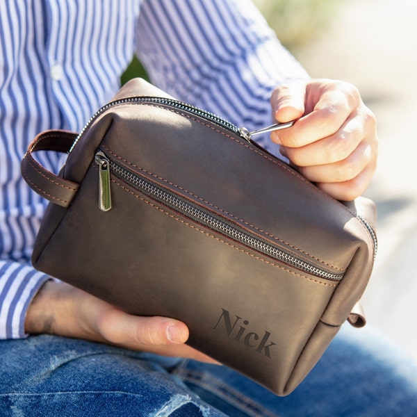 Personalized Leather Dopp Kit, Full Grain Leather Toiletry Bag, Custom Mens Travel Bag, Groomsmen Gift, Shaving Kit for Men