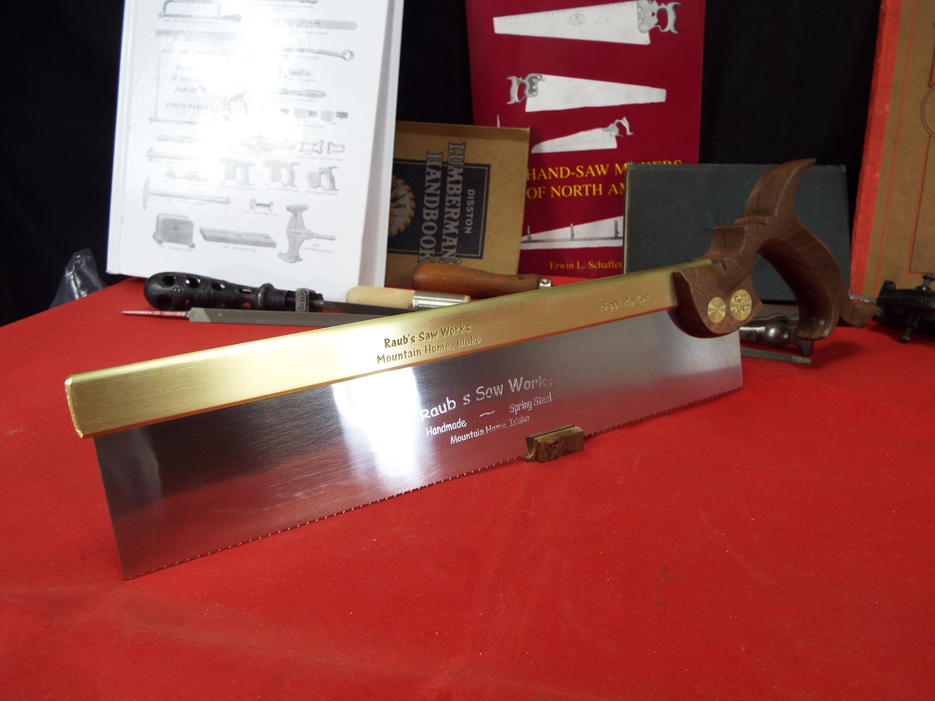 12 Heavy Dovetail Saw, 15 PPI Rip Cut, 2' Depth of Cut, .020 Thick