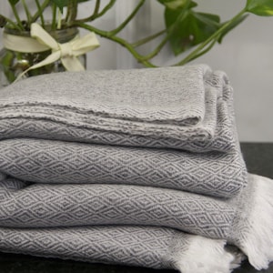 Handwoven Himalayan Cashmere Blend Blanket: Grey Diamond Pattern Throw
