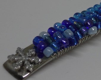 Holiday Blue Beaded Appetizer Spreader
