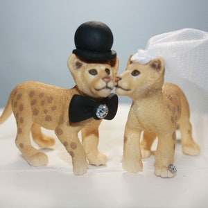 Lion Cake Toppers - Little Lion Bride And Groom - Custom Wedding Cake Toppers - Cute Cake Toppers - Lion and Lioness