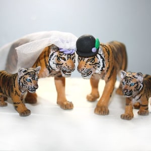 Wedding Tiger Cake Toppers - Animal Bride and Groom - Tigers - Wedding Cake Toppers - Custom Cake Toppers - Personalized - Wedding Toppers
