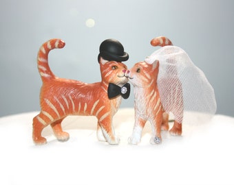 Cat Cake Toppers - Wedding Cake Toppers - Small - Kitten Cake Toppers - Animals - Cute - Wedding Decor - Tabby Cat - Custom Cake Topper