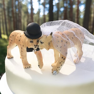 Lynx Cake Topper - Wedding Cake Topper - Cat - Kitten Cake Toppers - Animals - Cute - Wedding Decor - Personalized; Custom Cake Topper; Cats