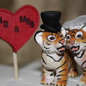 Wedding Cake Toppers - Tigers - Bride and Groom - Animal Cake Toppers - Small - Jungle Wedding - Safari Wedding - Personalized Toppers