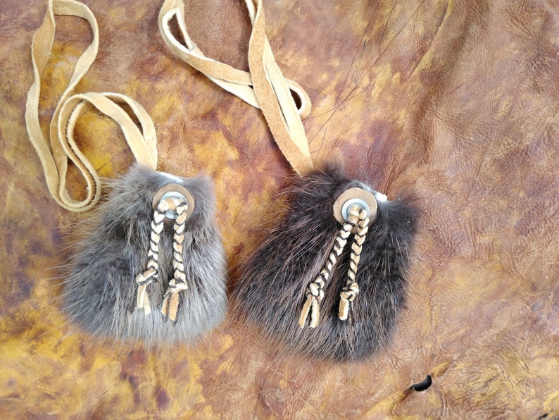 beaver fur neck bag