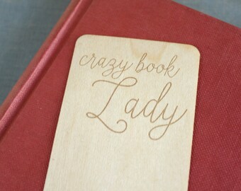 Crazy Book Lady Bookmark // Marcador de madera // Marcador de corte láser // Marcador grabado // Regalos para profesores // Regalos menores de 15