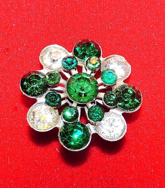 Vintage Brooch circa 1950’s - 1960’s with Green Rh