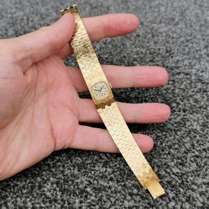 Schlanke Handgelenk Vintage Everite Swiss Made Uhr, 17 Juwelen, Kissen Zifferblatt, vergoldetes Armband