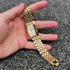 1994 Rare Unisex Seiko Half Moon Quartz Watch Gold-Plated Link Bracelet 1N00-6E50