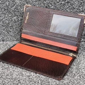 Cartera de piel marrón y tostado con cremallera, bolsillos transparentes y deslizantes, estilo vintage de los años 70, fabricada en Gran Bretaña