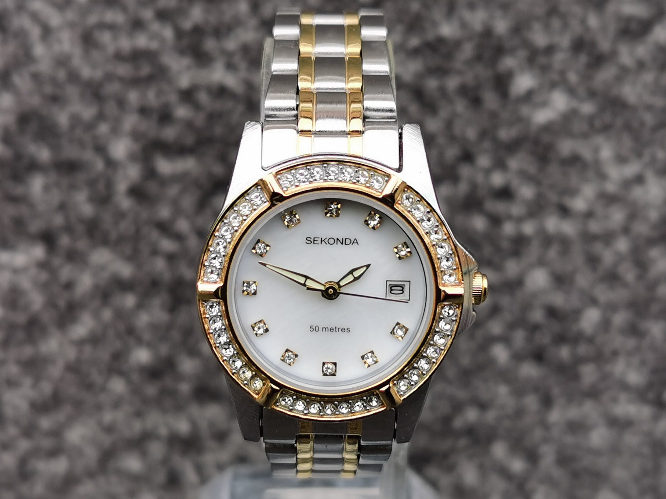 Reloj de pulsera Sekonda Diamante Twilight Pearl y banado en oro de dos tonos para dia y vestido Etsy Mexico