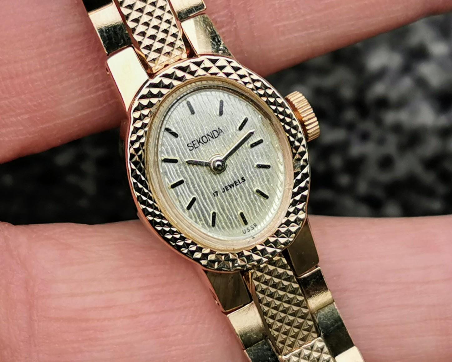 Valuevintagetrader Women's Gold 1970S Vintage Sekonda