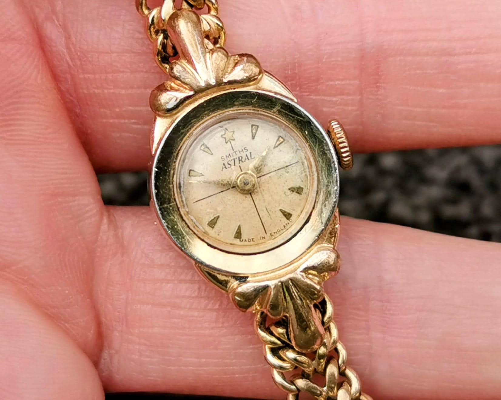 Montre Bracelet Vintage Astral Mécanique - Occasion, Pour Femme, Avec Histoire Intéressante
