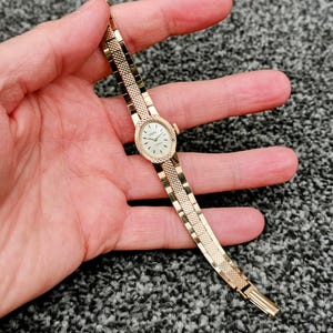 1970s Vintage Sekonda Watch, 17 Jewels, Ova Bezel, Engraved Dial & Gold-Plated Bracelet