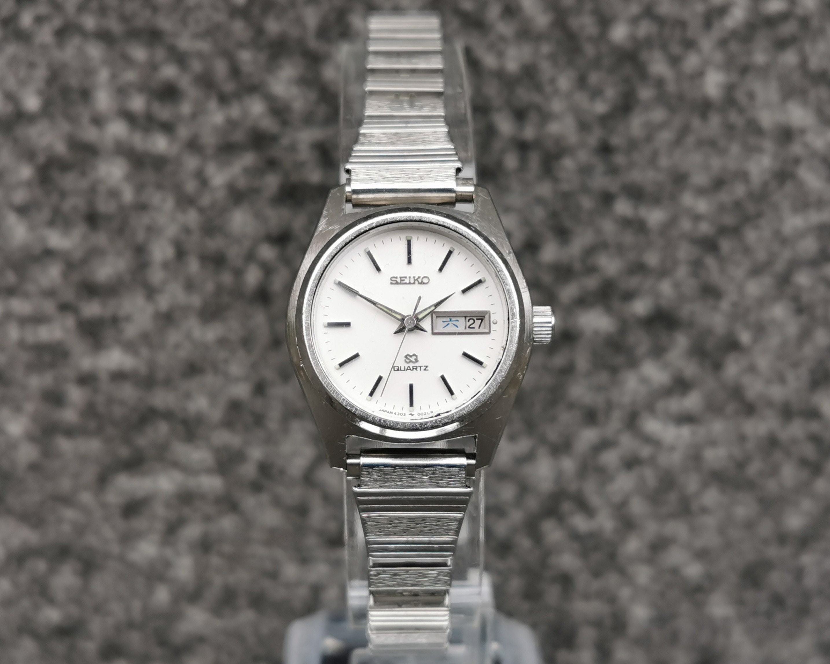 1977 Seiko Watch SQ Quartz, Chinese & English Day Date 1977 Seiko Watch SQ Quartz, Chinese & English Day Date