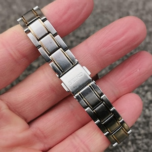 Seiko SOLAR-klocka, blå urtavla, ljusgrå visare, E/F-dagarsdatum, rostfritt stålarmband bild 5