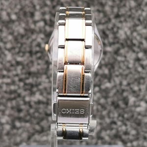 Seiko SOLAR-klocka, blå urtavla, ljusgrå visare, E/F-dagarsdatum, rostfritt stålarmband bild 18