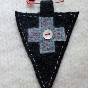 Black Pennant Gray Cross Wool Felted Pin, Cross Brooch, Gray Cross Pennant Badge, Felted Hand Stitched Brooch, Wool Felted Cross Pennant