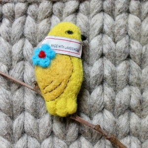 Yellow Bird Needle Felted Pin, Yellow Needle Felted Bird, Yellow Bird Pin, Needle Felted Bird,Wool Bird Pin, Wool Bird Brooch, Yellow Bird