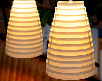 Lámpara colgante alta de chapa de fresno / lámpara de techo de madera / lámpara colgante / lámpara de madera moderna / lámpara de comedor / pantalla de chapa hecha a mano