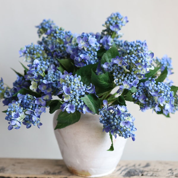 Early-blooming Blue Hydrangeas, Silk Hydrangea Stem, High-Quality Artificial Flower, DIY Floral/Wedding/Home Decoration