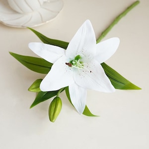 Real Touch Lily, Silk Lily, White Silk Garden lilies, White lily, White Tiger Lily, White Lilies, Real Touch Lilies, Real Touch Flowers,Gift