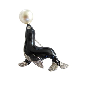 KJL Kenneth Jay Lane Enamel Rhinestone & Pearl Figural Seal Brooch Pin