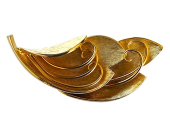 Vintage Kramer Gold Tone Fancy Leaf Brooch Pin