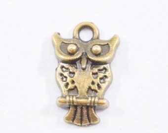 10 pcs of Antique Bronze Lovely Owl Charm Pendants 45x52mm --J20746
