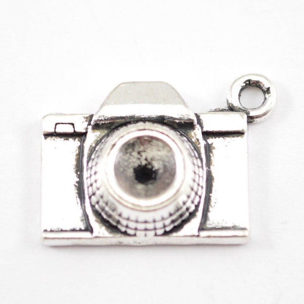 10 Silver Camera Charms - 15mm x 18mm  Antique Silver Charms Bracelet charms Necklace Charm in bulk charm bulk pendant  - B33