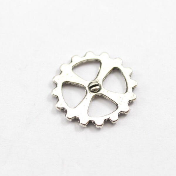 Silver Gear Charm - 15mm Diameter - Steampunk Antique Silver Bracelet Charm Necklace Charm in Bulk Charm  - Ba8