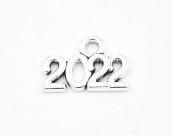 10 Silver 2022 Charms, 9mm x 13mm Year, SHIPS FROM USA, Charm for Bracelet, Charm for Necklace, Charm in Bulk b46