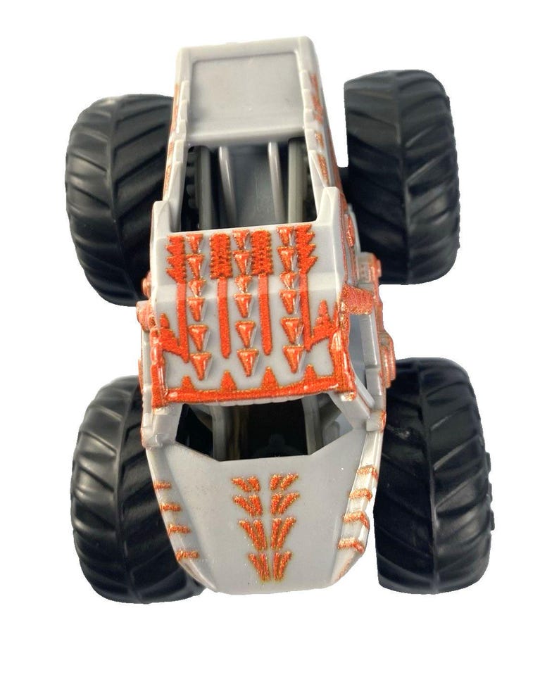 Lot 2 Monster Trucks Grave Digger & ThunderROARus Plastic 1:64 3" image 6