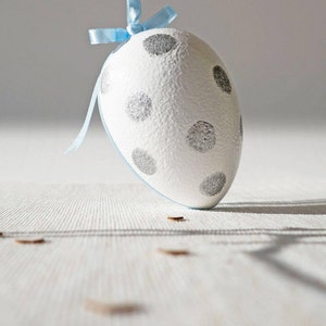 Baby Boy First Easter Egg Ornament, Personalised Easter Tree Decoration for Baby Boy imagem 3