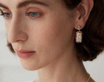 Handcrafted Natural Pearl Earrings – Elegant White Pearl Dangle Earrings for Everyday Wear