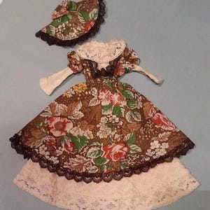 Vintage Pedigree Sindy Doll Outfit - Fair Lady 1979 - Pinafore Dress, Underdress, Hat ex con