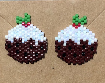 Brick Stitch Christmas Pudding Stud Earrings.