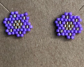 Beaded Purple Flower Stud Earrings.