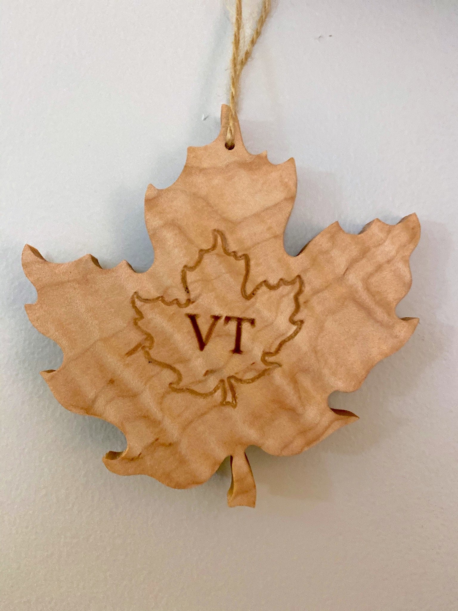 Vermont Oak Leaf Wood Carving Pairs R30LOK