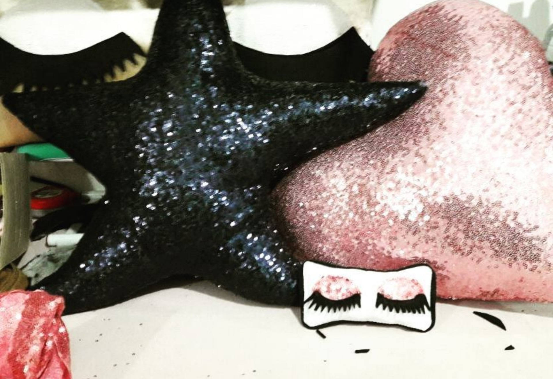 Un Coussin Sequin Étoile Noir Brillant 40cm Home Déco Décoration Intérieure Anniversaire Fêtes Noël 