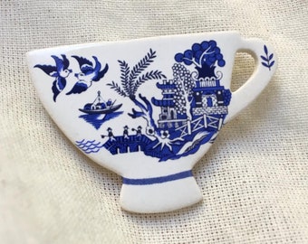 Willow Pattern teacup brooch, ceramic, lightweight. Handmade in U.K. Blue and White gift.