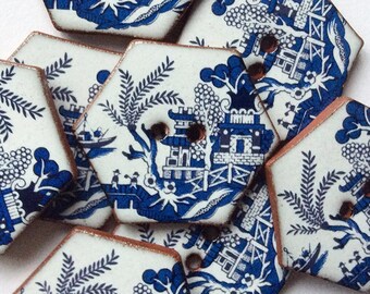 8 Willow Pattern Hexagonal Buttons, Ceramic Buttons, Blue and White Buttons. Handmade Ceramic Buttons, Willow Pattern Design.