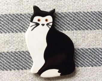 Black and White Cat Brooch, Cat Jewellery, handmade brooch, ceramic brooch, Cat Gift.