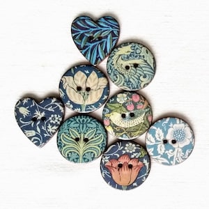 Set of 8 William Morris large, handmade, washable, ceramic  buttons. Assorted round, and heart shaped. Handmade in UK.