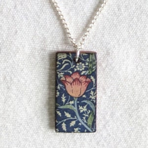 Ceramic oblong floral Pendant Necklace with 18 inch silver plated chain. William Morris design.