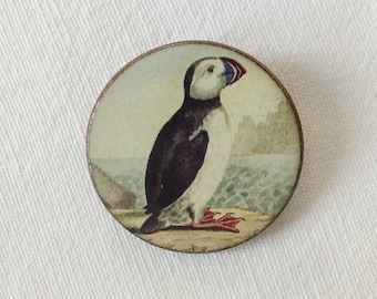 Handmade ceramic Puffin Brooch, 39mm diameter, Bird Jewellery, British Birds, Nature Brooch, Mother's Day Gift.